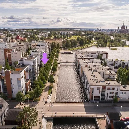 Unique Seaside 2-Bedroom Apartment With Private Yard, Sauna & Free Garage Parking *