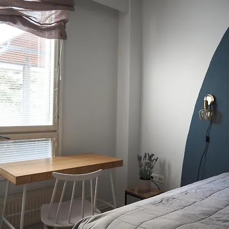 Unique Seaside 2-Bedroom Apartment With Private Yard, Sauna & Free Garage Parking 오울루