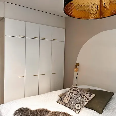Unique Seaside 2-Bedroom Apartment With Private Yard, Sauna & Free Garage Parking